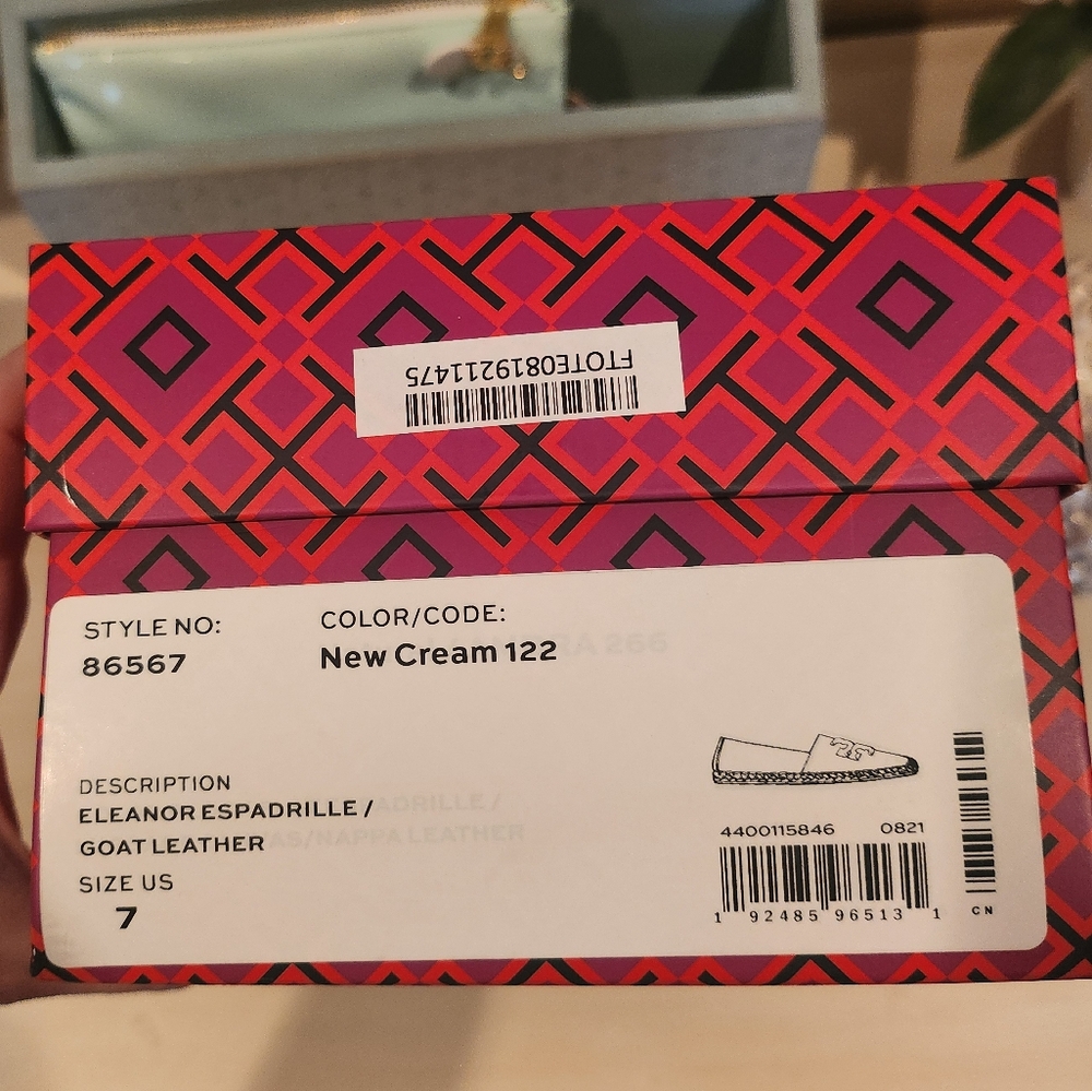 Tory Burch Eleanor Cream Espadrilles with Signature Logo - Picture 4 of 5